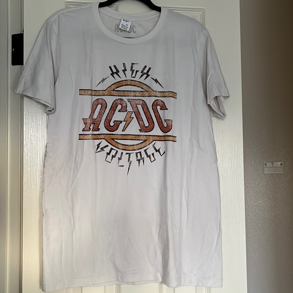 AC/DC Tee Shirt - Picture 2 of 3
